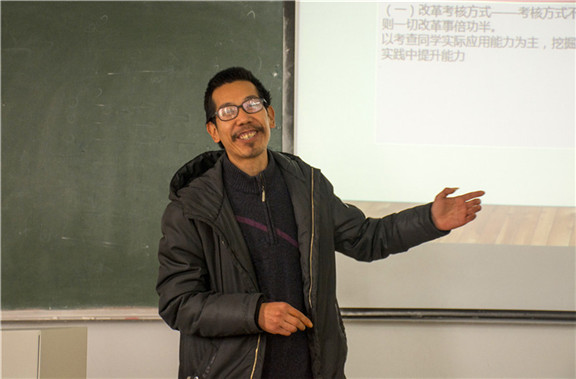 学院举行2015年立项课改革项目认定研讨会