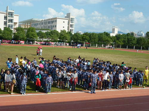 人文学院新生文体节：将快乐进行到底