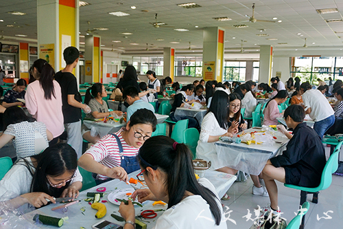 匠心入画韵飞扬  夏日水果拼盘大赛顺利举行