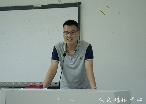 人文学院举行考研推进会暨考研经验分享交流会